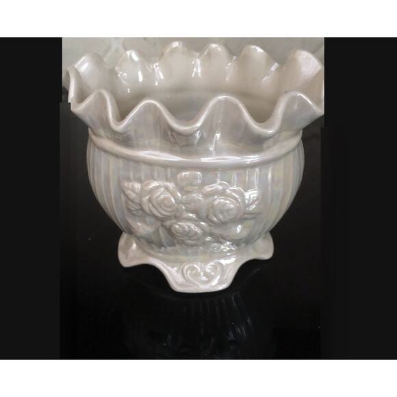 World Bazaars, Inc. Opalescent ceramic cache pot with 3D raised flower - Picture 2 of 6